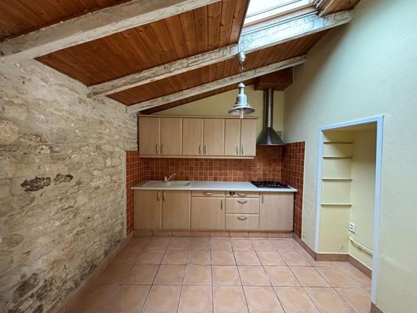 Authentique maison de bourg à rafraîchir à DOLUS