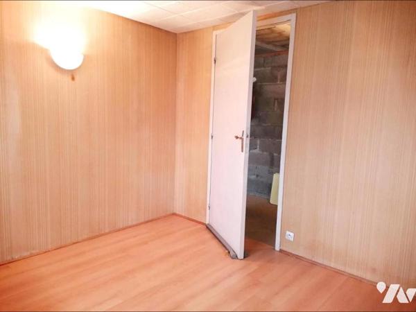 PAVILLON SUR SOUS SOL