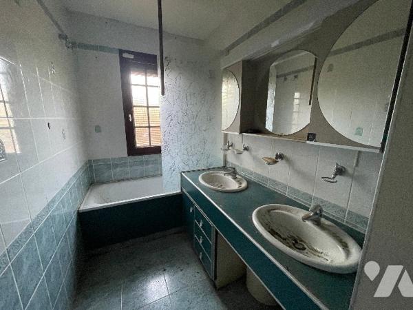 Pavillon avec garage et verger