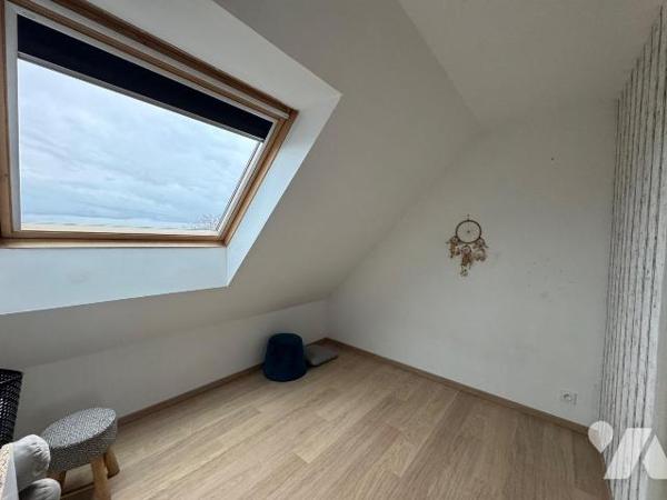 LANNILIS. A proximité de toutes commodités. Belle maison traditionnelle de 2011 de 87m2 habitab...