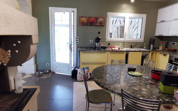 Maison à vendre    4 pièces •  Saint-André-de-Cubzac