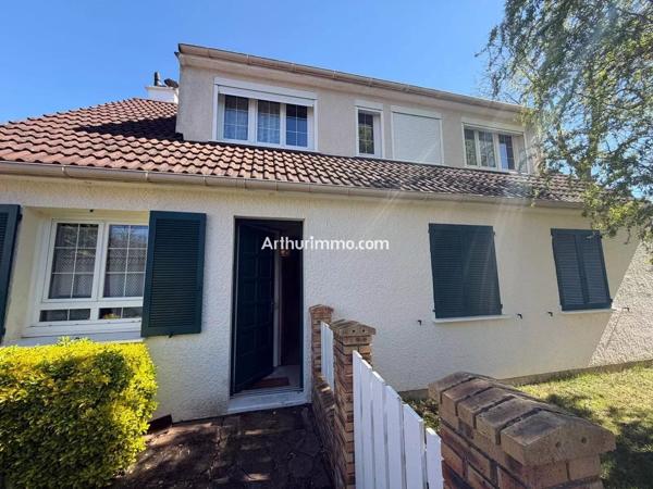 Vente                                                      Maison
                        
                     5 pièces                      135 m2                     à Sucy-en-Brie