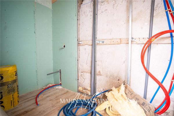 Grange en cours de rénovation - Plus de 100m² de potentiel - secteur Limoux
