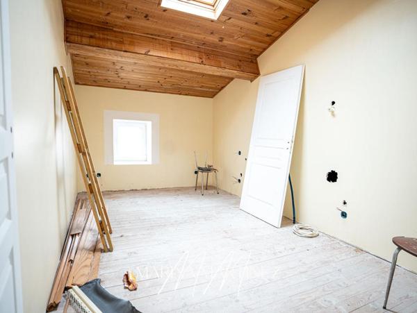 Grange en cours de rénovation - Plus de 100m² de potentiel - secteur Limoux