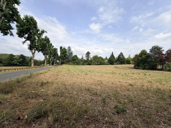 Terrain à bâtir avec CU - Cadre champêtre, à quelques minutes à pied du centre de Cazals