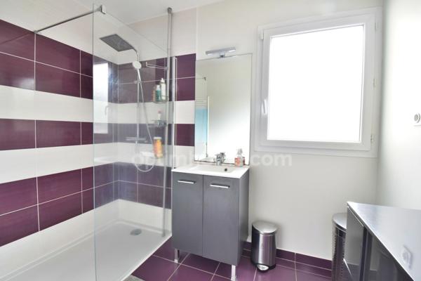 PONT-DU-CHÂTEAU – PLAIN-PIED 92 M² – 3 CHAMBRES – EXTÉRIEUR SOIGNÉ