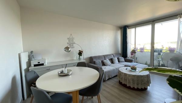Appartement T3 Lumineux avec Balcon, Parking et Cave-LES CLAYES SOUS BOIS (78)