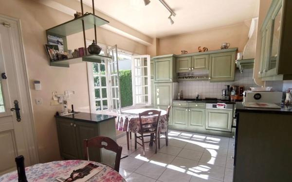 Maison à vendre    6 pièces •  Compiègne