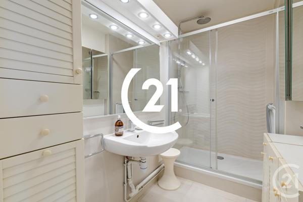 Appartement F5 à vendre  5 pièces - 95 m 2   PARIS  - 75018