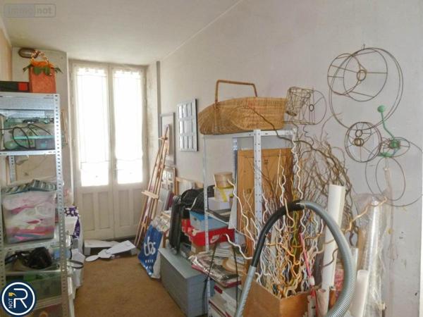 Maison à vendre à Montsûrs en Mayenne (53150), ref : 53004-1114