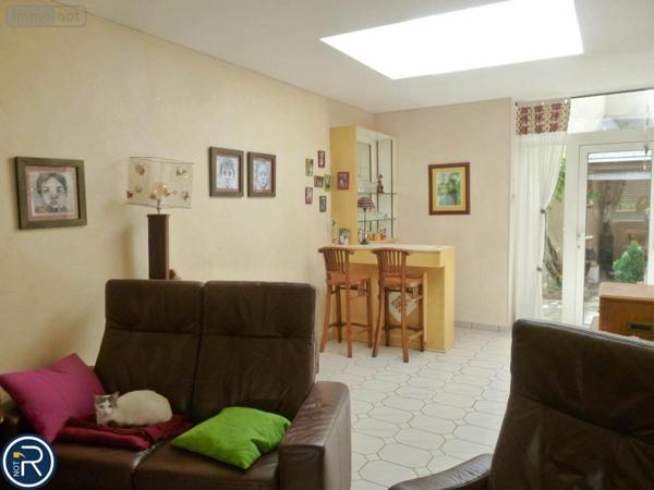 Maison à vendre à Montsûrs en Mayenne (53150), ref : 53004-1114