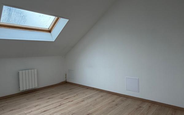 Appartement à louer    2 pièces • 40 m2 Trith-Saint-Léger