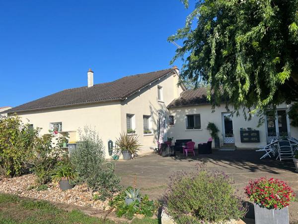 Maison Saint Maixent L Ecole 7 pièce(s) 167 m2