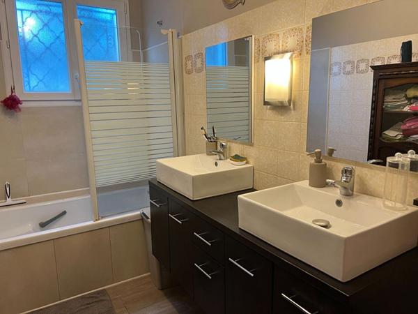 Maison Saint Maixent L Ecole 7 pièce(s) 167 m2