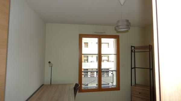 LOUE TRES BEAU MEUBLE 4 PIECES PONTARLIER CENTRE AVEC BALCON SUD,