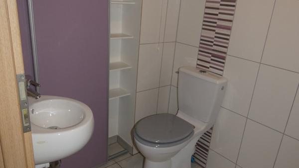LOUE TRES BEAU MEUBLE 4 PIECES PONTARLIER CENTRE AVEC BALCON SUD,