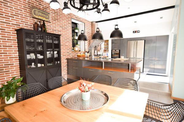 Maison Ville La Grand 7 pièce(s) 160 m2 - Emplacement n°1