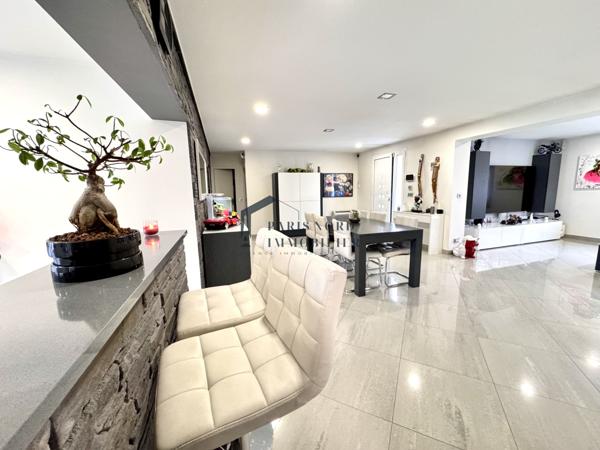 Sevran (93270) Maison familiale Proche AULNAY / Aux beaux volumes avec prestations de qualité