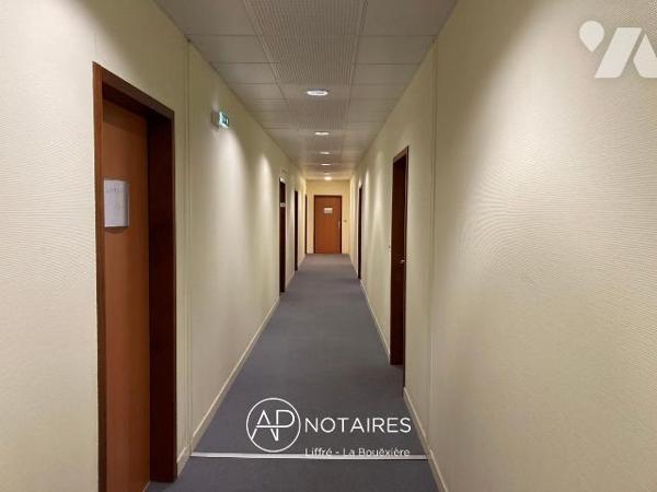 BUREAU 48 m² CESSON-SÉVIGNÉ  ESPACE MONNIAIS  PARKING
À vendre, au sein de l?Espace Monniais à ...