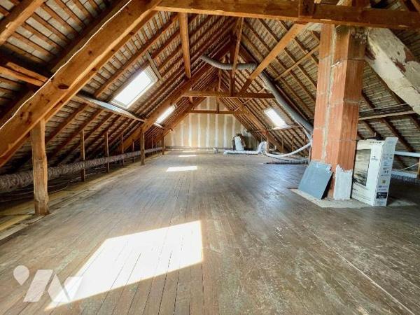 VENTE EN NUE PROPRIETE, sur deux têtes.
Maison de plain pied de 3 Pieces principal, garage et ...