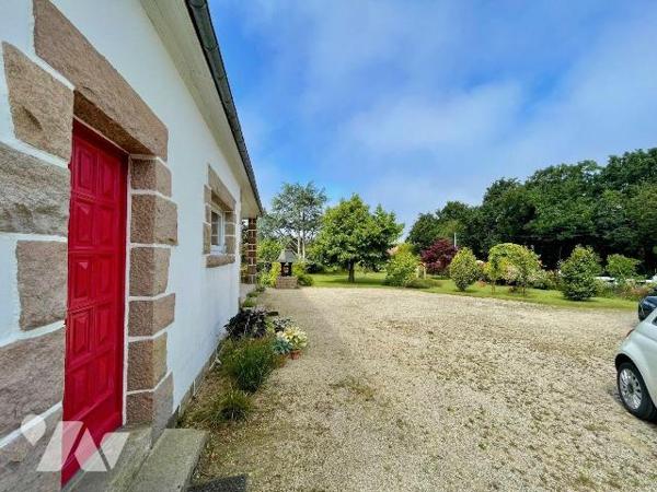 VENTE EN NUE PROPRIETE, sur deux têtes.
Maison de plain pied de 3 Pieces principal, garage et ...