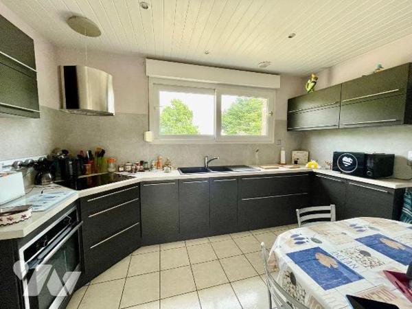 VENTE EN NUE PROPRIETE, sur deux têtes.
Maison de plain pied de 3 Pieces principal, garage et ...