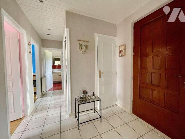 VENTE EN NUE PROPRIETE, sur deux têtes.
Maison de plain pied de 3 Pieces principal, garage et ...