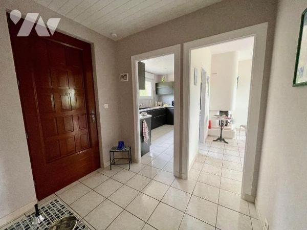 VENTE EN NUE PROPRIETE, sur deux têtes.
Maison de plain pied de 3 Pieces principal, garage et ...