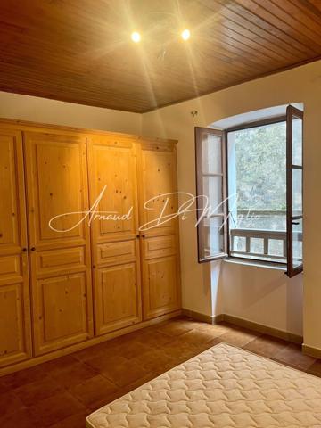 Duplex T4 en haute ville de Bonifacio avec vue mer