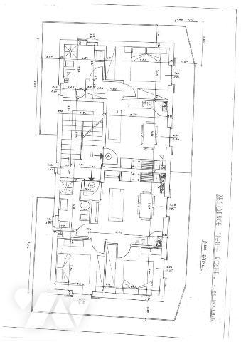 IMMEUBLE DE RAPPORT COMPRENANT CINQ (5) LOGEMENTS