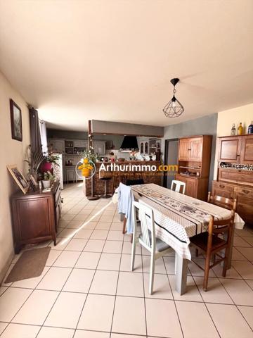 Vente Maison 6 pièces 165 m2 à Edern