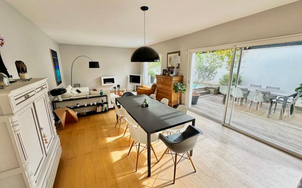 Maison à vendre    5 pièces • 140 m2 Le Bouscat