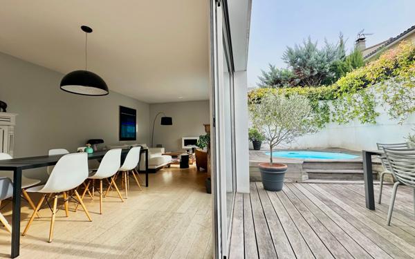 Maison à vendre    5 pièces • 140 m2 Le Bouscat