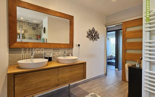 Vente Maison avec piscine et terrain rénové(e) Aiguillon   