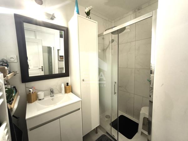 Appartement rénové avec cave