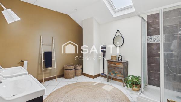 Longère de caractère avec piscine et parc arboré