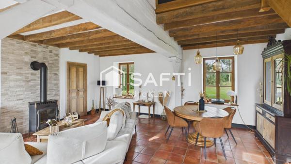 Longère de caractère avec piscine et parc arboré