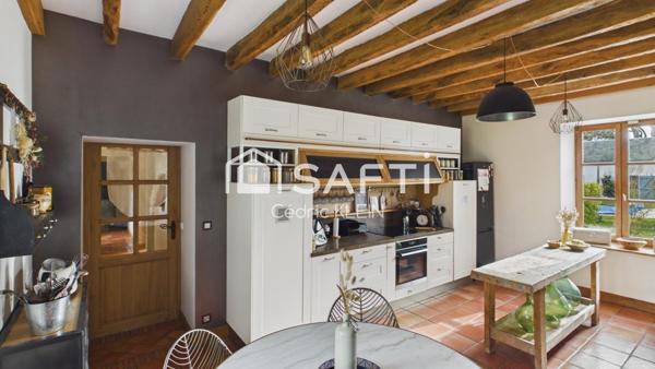 Longère de caractère avec piscine et parc arboré