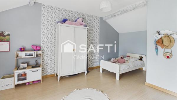 Longère de caractère avec piscine et parc arboré