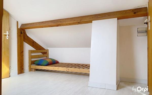 Maison à vendre    5 pièces • 65,85 m2 Commentry