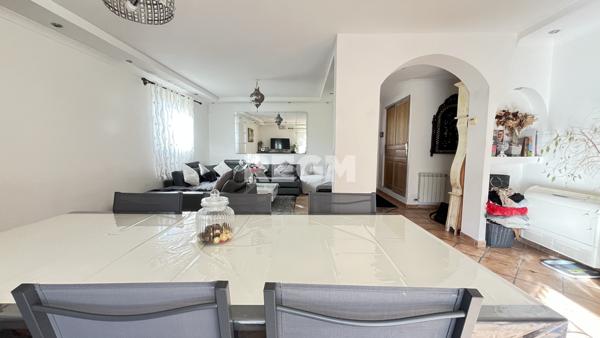 Nîmes (30000) Maison T 6 avec piscine