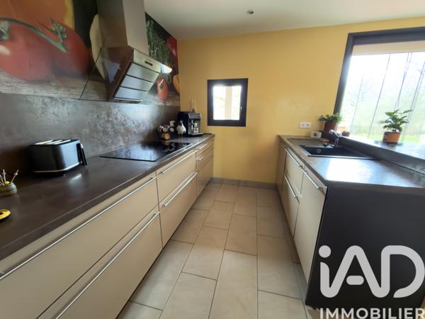 Maison à vendre 6 pièces 144 m² Saint-Étienne-Cantalès