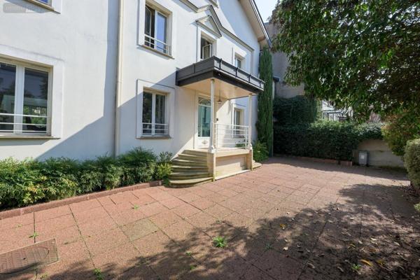 Maison individuelle à vendre à Fontenay-sous-Bois dans le Val-de-Marne (94120), ref : MAISON FAMILLIALE FONTENAY SOUS BOIS
