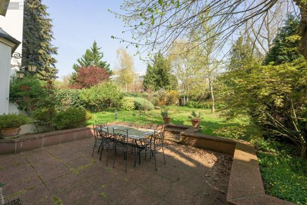 Maison individuelle à vendre à Fontenay-sous-Bois dans le Val-de-Marne (94120), ref : MAISON FAMILLIALE FONTENAY SOUS BOIS