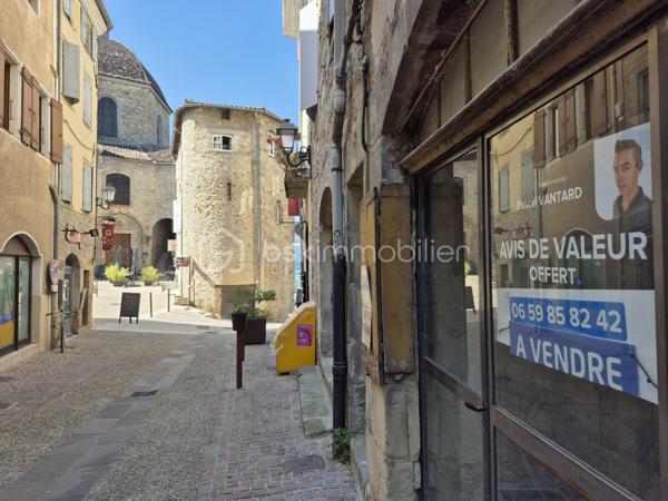 Local commercial de 85 m²