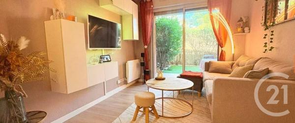 Appartement T2 à vendre  2 pièces - 25,22 m2 ST RAPHAEL - 83