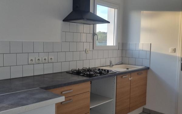 Maison à louer    3 pièces •  Villeneuve-de-Berg