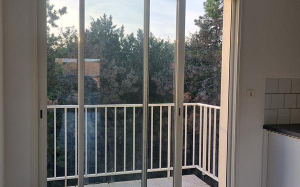 Maison à louer    3 pièces •  Villeneuve-de-Berg