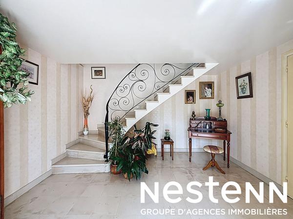 À vendre : Belle maison d'architecte au calme - secteur CRECHES SUR SAÔNE -