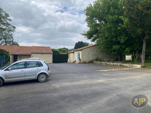 Immeuble à vendre Jonzac : 510 m2 à 770 000€ - AJP Immobilier Pons